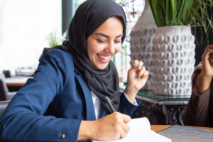 تعلم اللغة العربية عن بعد بالسعوديه